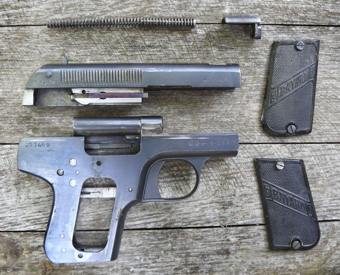 Конструкция двух пистолетов отличалась не сильно. /Фото: Pinterest.