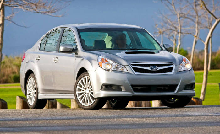 Subaru Legacy пятого поколения - хорош на каждый день и не на один год.