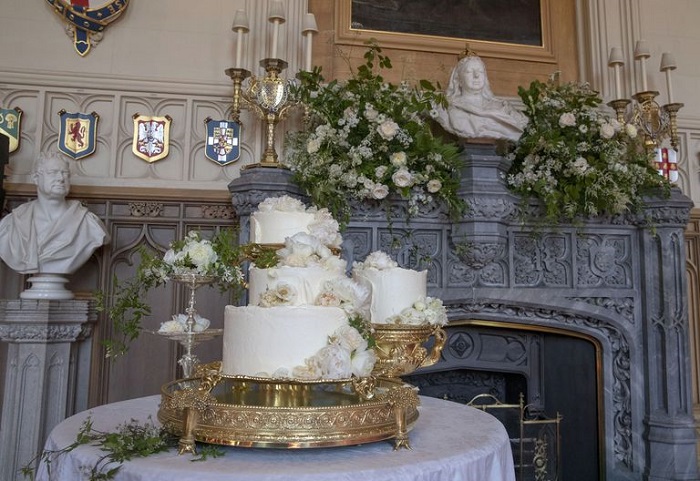 Свадебный торт принца Гарри и Меган Маркл.