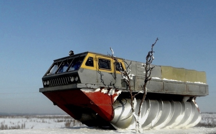 Шнекороторный вездеход ЗиЛ-4904. \ Фото: sun9-70.userapi.com. Шнекороторный вездеход ЗиЛ-4904. \ Фото: sun9-70.userapi.com.