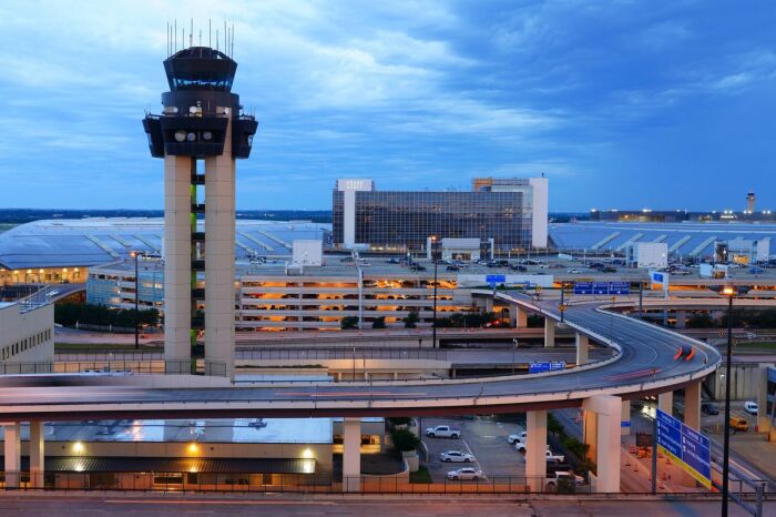 Международный аэропорт Форт-Уэрт, расположенный в Далласе.