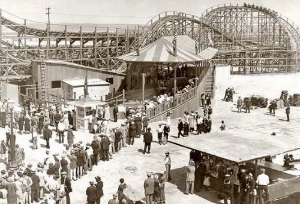 Первые парки развлечений имели свою особую специфику.