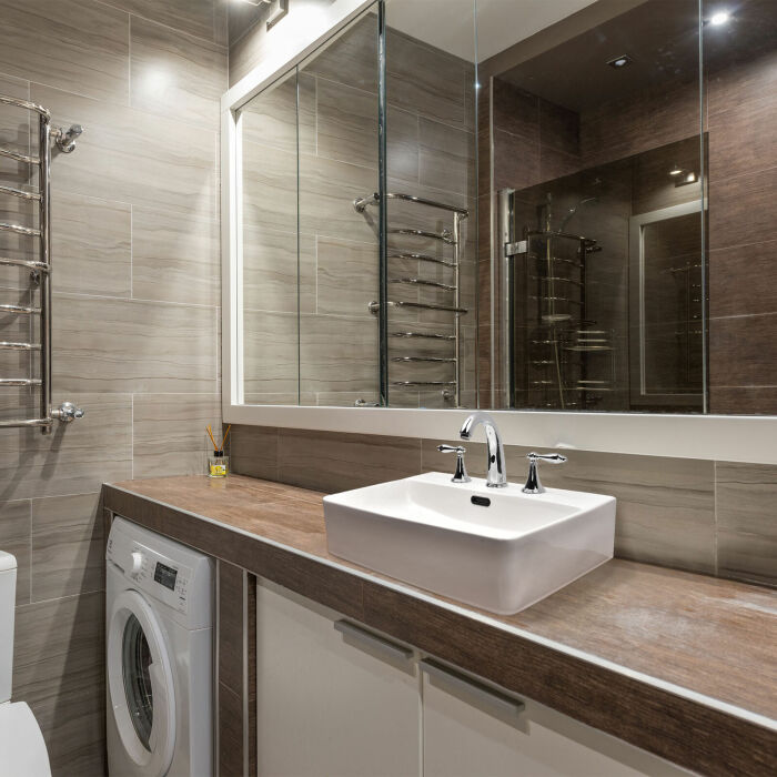 Столешница в ванной комнате станет прекрасным и функциональным решением. \ Фото: internews.com.pl.