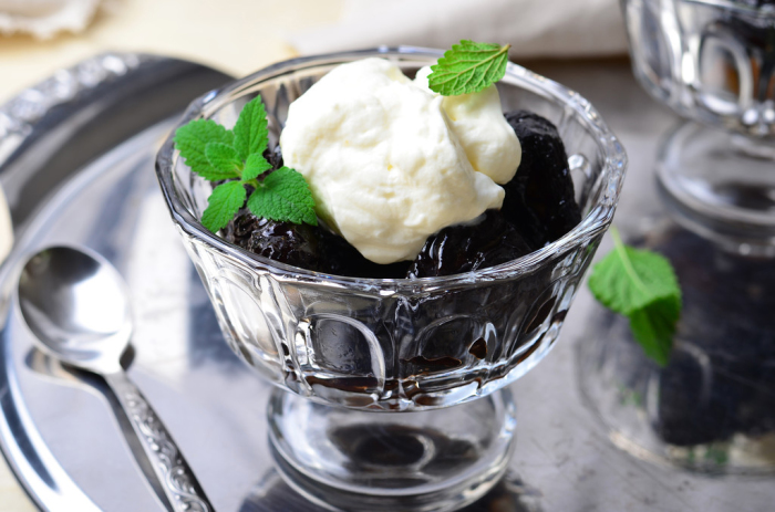 Десерт с черносливом и грецкими орехами. \ Фото: google.ru.