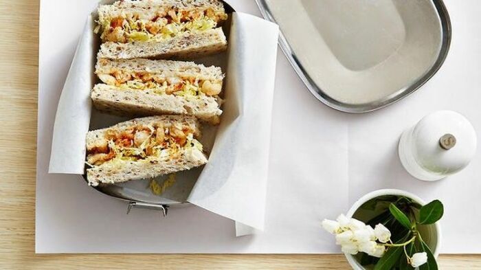 Аппетитный овощной сэндвич. \ Фото: idntimes.com.