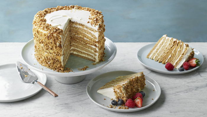 Медовый торт. \ Фото: food-images.files.bbci.co.uk.