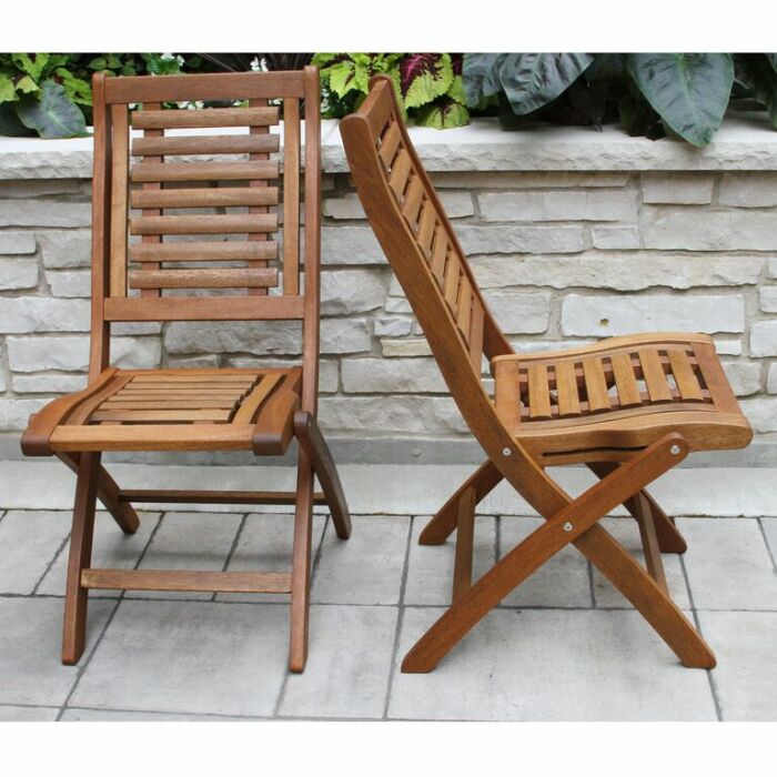 Складные стулья также станут настоящей находкой для дачи. \ Фото: worldmarket.com.