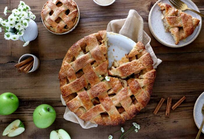 Яблочный пирог. \ Фото: pinterest.com.