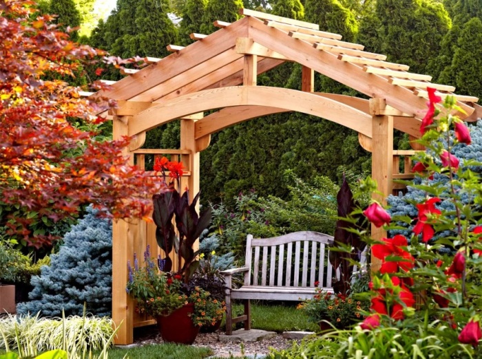Садовая арка в стиле пагоды станет достойным украшением любого сада. \ Фото: google.com.