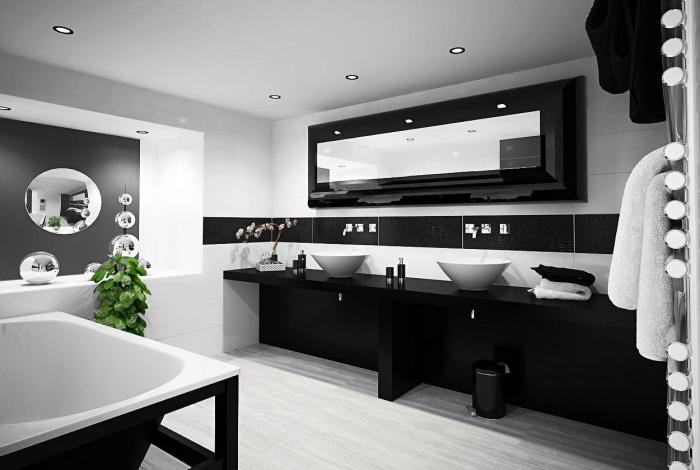 Классическое сочетание чёрного и белого – прекрасный вариант для ванной комнаты.