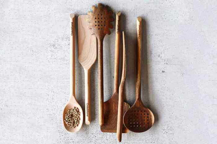 Расставайтесь с кухонными лопатками без особого сожаления. \ Фото: foodandwine.com.