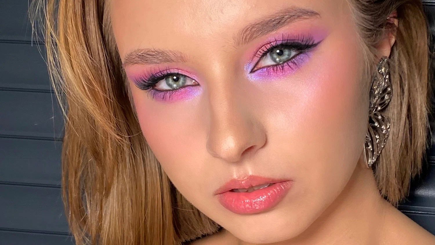 Макияж в розовом цвете.