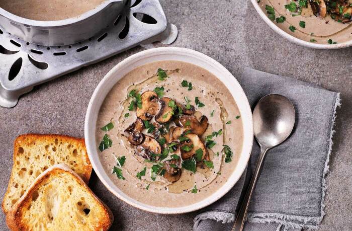 Крем-суп с грибами. \ Фото: realfood.tesco.com.