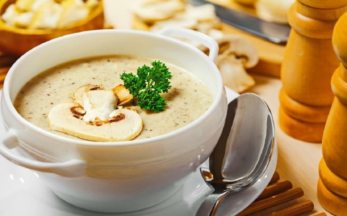 Луковый суп с грибами. \ Фото: food.noteru.com.