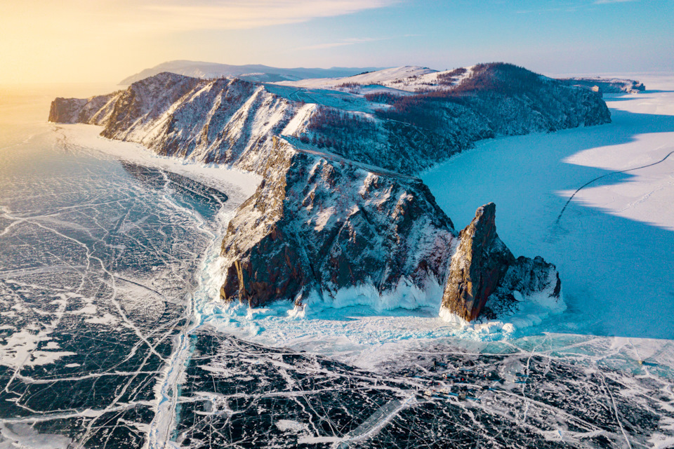 Байкал - настоящая зимняя сказка. Байкал - настоящая зимняя сказка.
