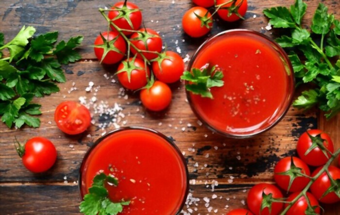 Суп-смузи из помидоров. \ Фото: juicyrecipe.com.