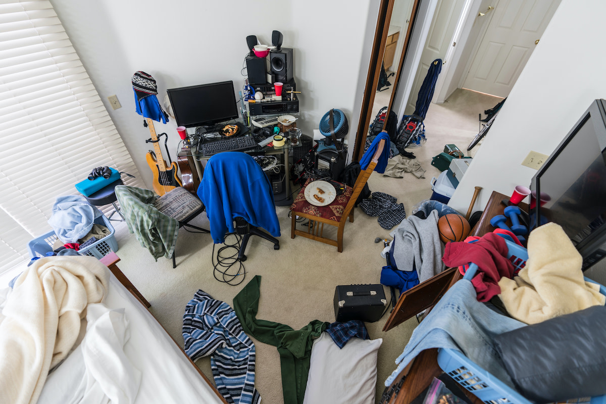 Захламлённая квартира. Захламлённая квартира.