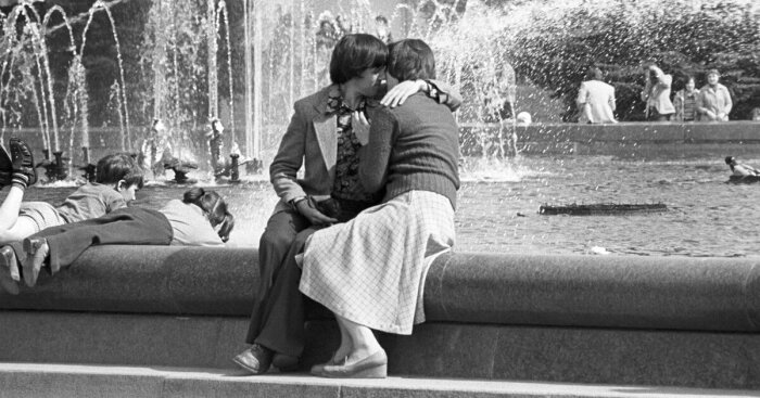 Приветствовались в Союзе семейные пары со штампом в паспорте, остальные воспринимались в штыки. \ Фото: bing.com.