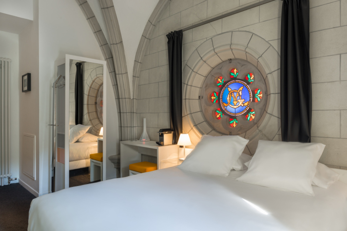 Sozo Hotel, расположенный в средневековой церкви.