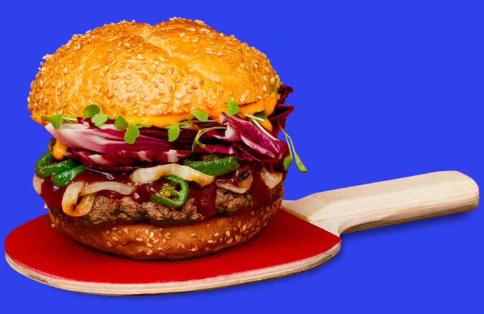 Растительный гамбургер со вкусом мяса. /Фото: forumdaily.com