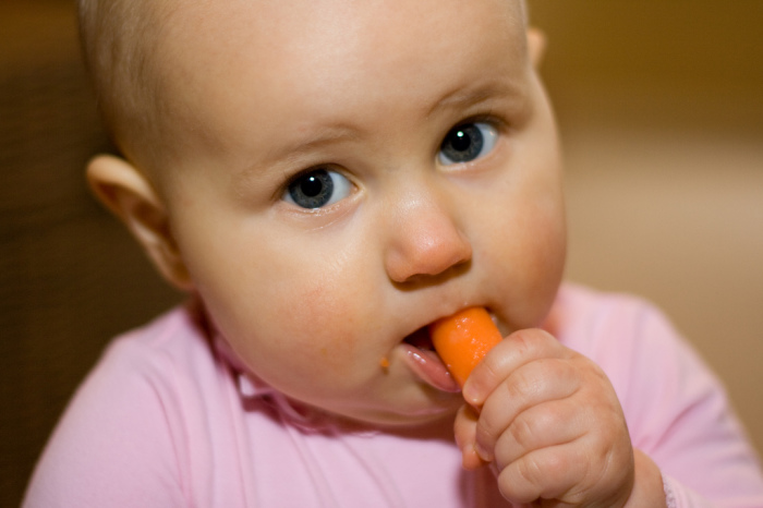 Мини-морковь, которую еще называют детской, вызывает чувство умиления. /Фото: moneyinmandarin.com