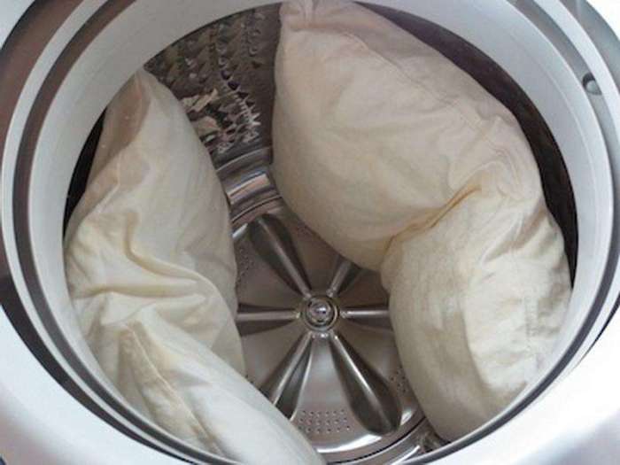 Подушки могут стать совершенно неприятными после долгого использования. /Фото: xcook.info 
