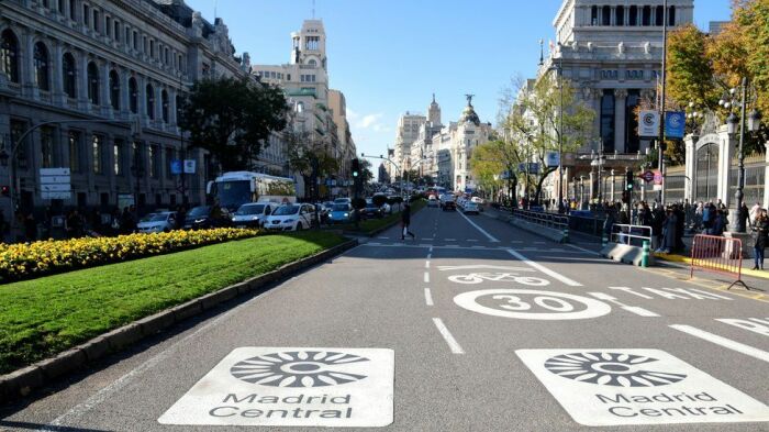 В зону Madrid Central ограничен въезд автомобилей. /Фото: ichef.bbci.co.uk