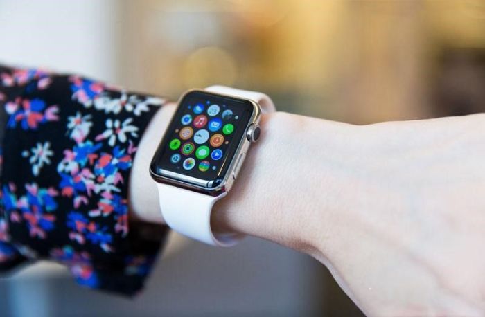 Многие просто не представляют свою жизнь без часов Apple Watch. /Фото: img.tsn.ua