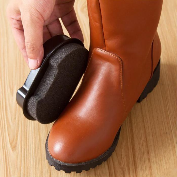 Придать блеск экокоже поможет простая губка для обуви. /Фото: ladieslive.ru