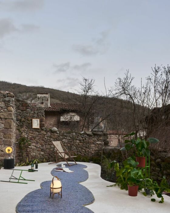 Скотный двор превратился в благоустроенную зону отдыха (Ла-Риоха, Испания). | Фото: plataformaarquitectura.cl.