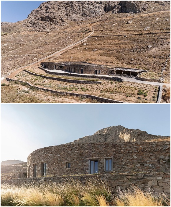 Извилистые каменные стены позволяют летней резиденции слиться с пейзажем греческого острова Серифос (Xerolithi House, Греция).