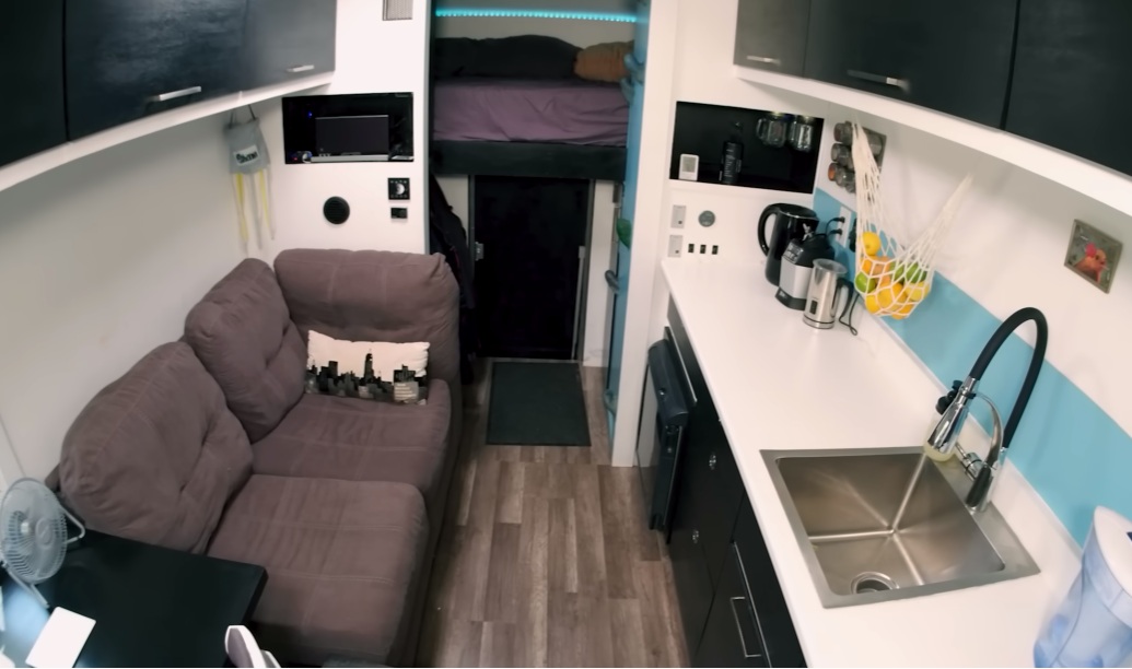 Жилое пространство получилось уютным и современным. Жилое пространство получилось уютным и современным.