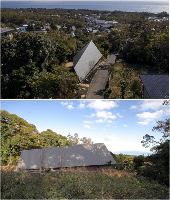 Ассиметричная скатная крыша лесного домика Setoyama позволила организовать нестандартные жилые зоны (Япония).