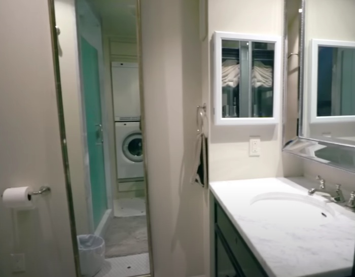 Все необходимые удобства также имеются (The Aspen).