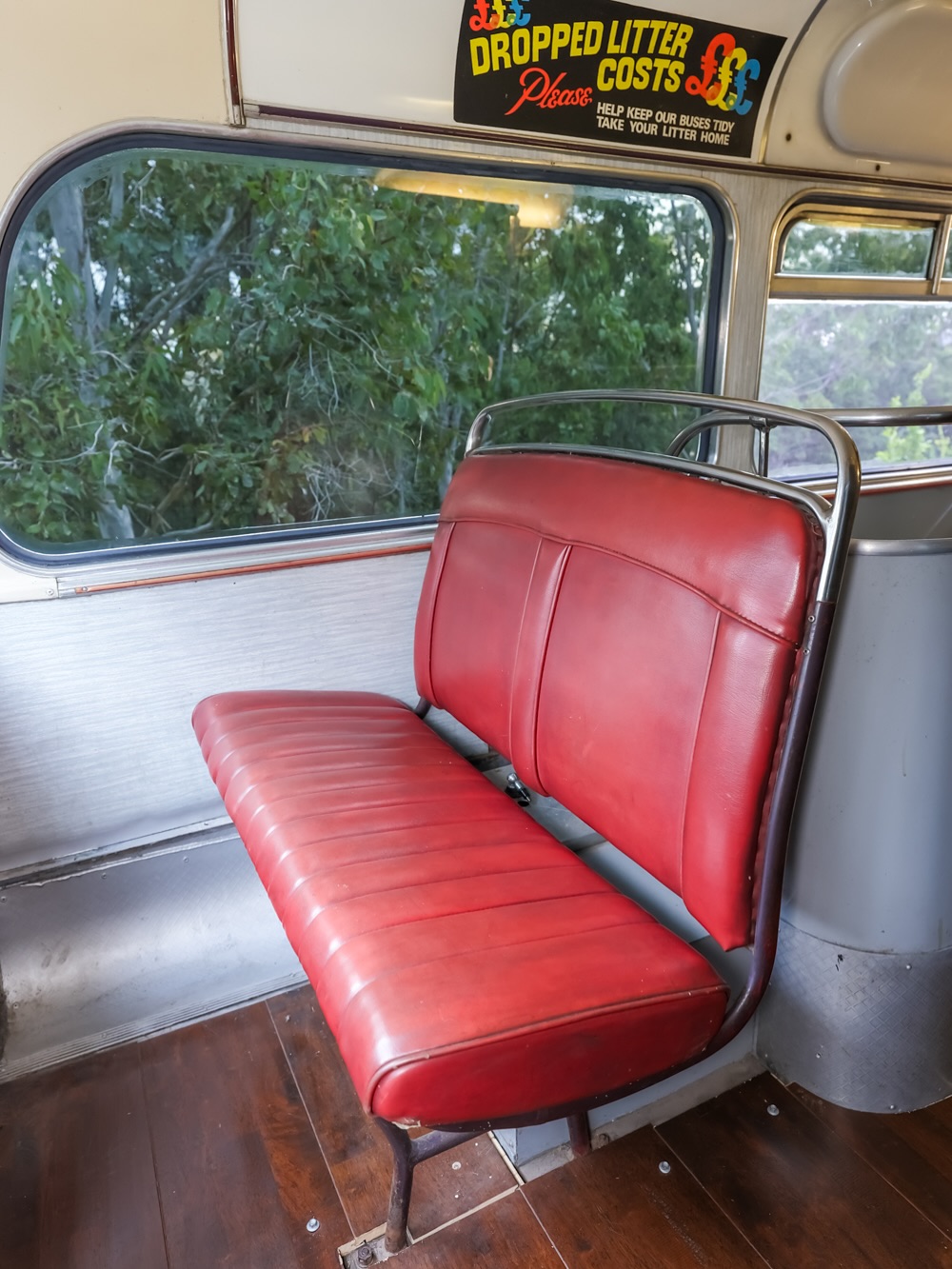 Место для пассажиров на втором уровне. Место для пассажиров на втором уровне.