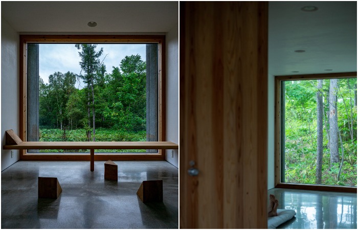 В интерьерах гостиной и в спальнях нет ничего лишнего (House in the Forest, Япония).