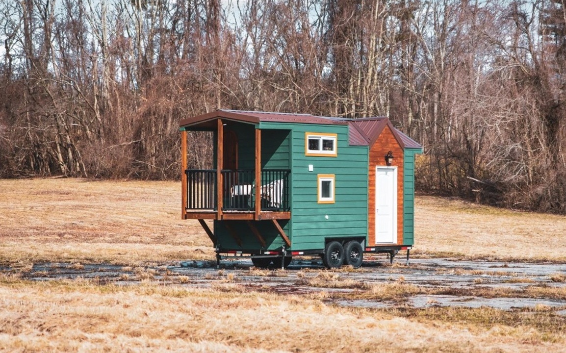 Балкон – идеальное место отдыха на свежем воздухе (The Spruce).