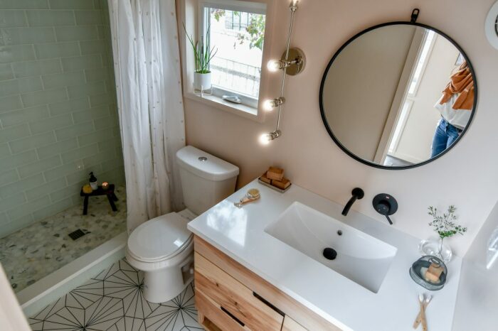 Благоустроенная ванная комната. | Фото: autoevolution.com.