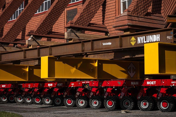 Деревянная структура установлена на транспортере. | Фото: gp.se. Деревянная структура установлена на транспортере. | Фото: gp.se.