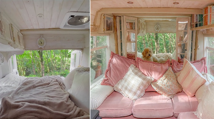 На кровати расслабляется не только хозяйка.