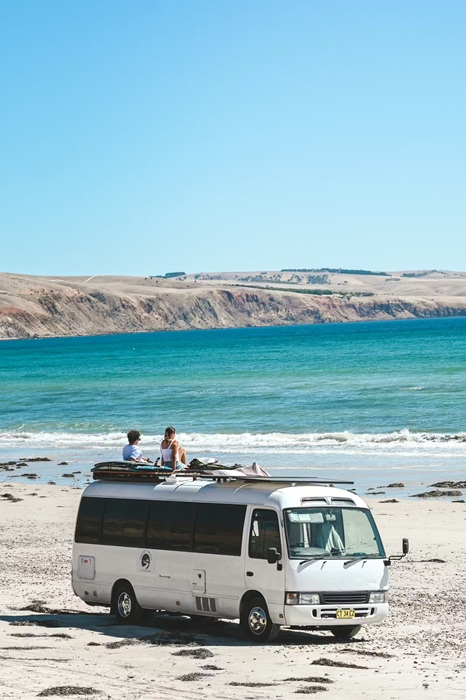 На крыше установили платформу для отдыха и солнечные панели. На крыше установили платформу для отдыха и солнечные панели.