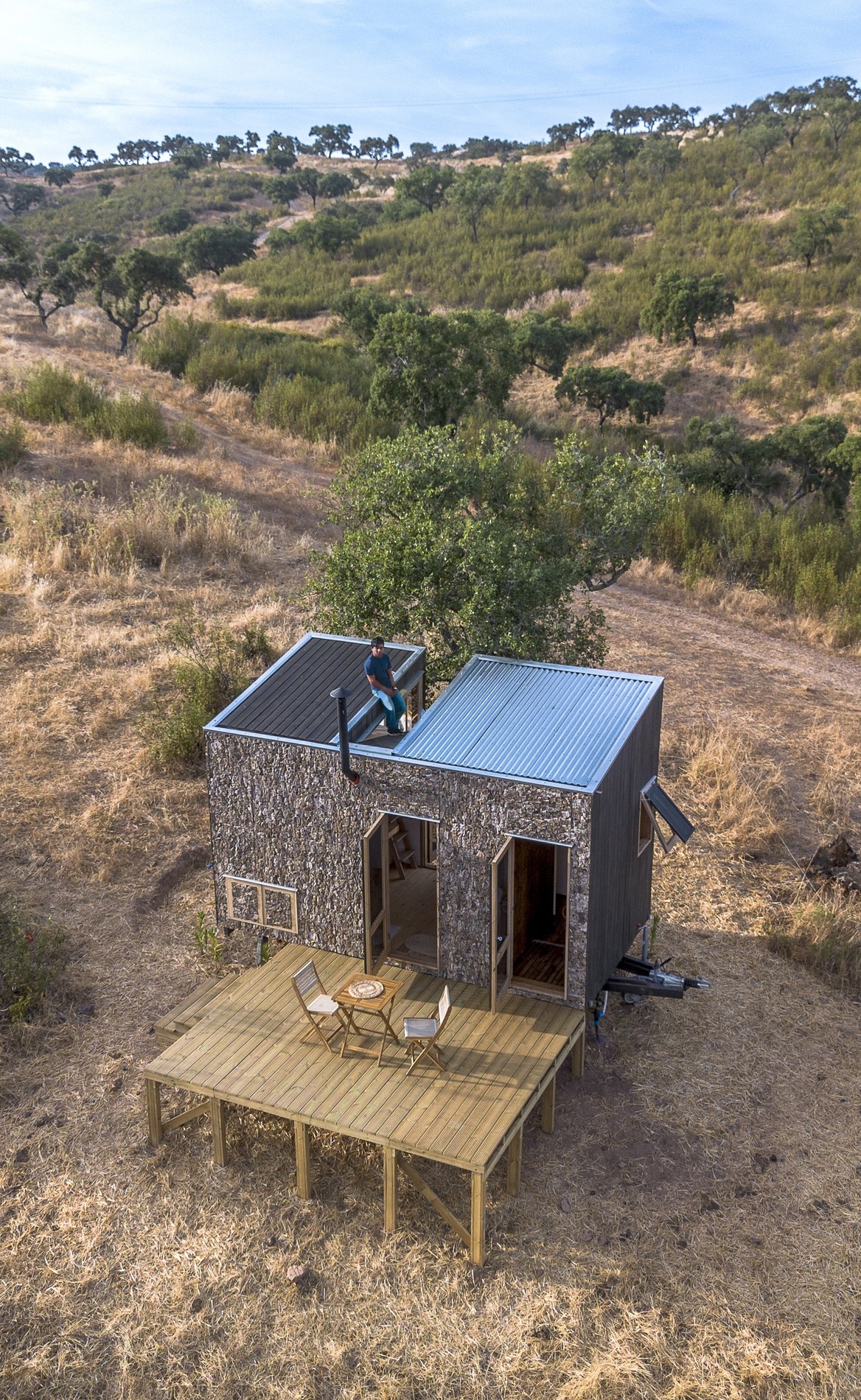 Терраса на крыше также имеется.