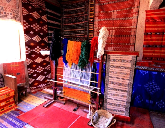 На территории исторического города сохранилось два жилых дома, хозяева которых проводят экскурсии за отдельную плату (Ксар Айт-Бен-Хадду, Марокко). | Фото: vayaadventures.com.