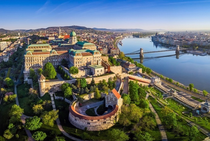 Будайский замок – старейшее фортификационное сооружение, пережившее более 30 осад и множество нападений (Будапешт, Венгрия). | Фото: aviewoncities.com.