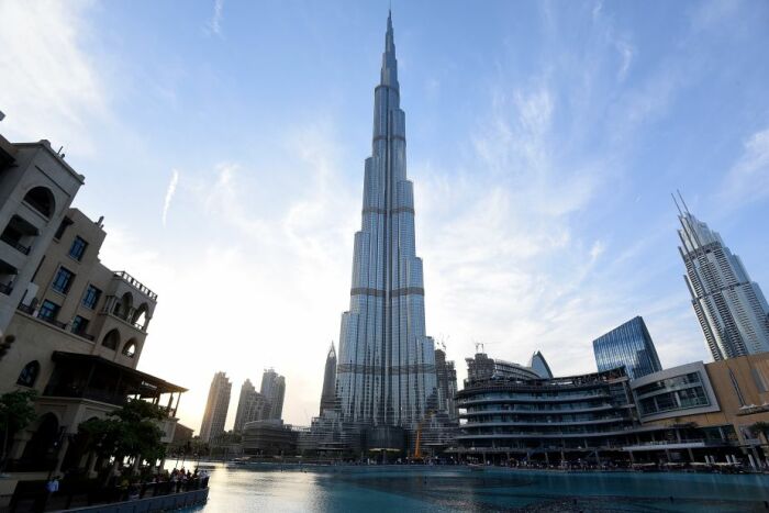 Burj Khalifa – 163-этажное здание высотой в 828 метров в 2010 году побило рекорд высоты и до сих пор удерживает пальму первенства (Дубай, ОАЭ). | Фото: birdinflight.com.