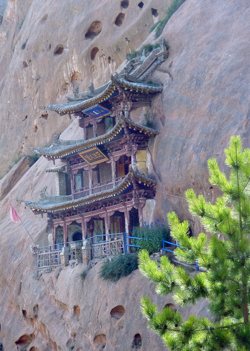 Центральная пагода скального монастыря Mati Si (Китай). | Фото: fineartamerica.com.