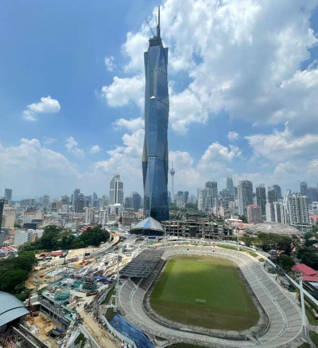 Merdeka 118 - это геометрически сложная 118-этажная башня, главным инвестором которой является ведущая инвестиционная компания Малайзии, Permodalan Nasional Berhad, где и разместится ее штаб-квартира (Куала-Лумпур). | Фото: turnerconstruction.com.