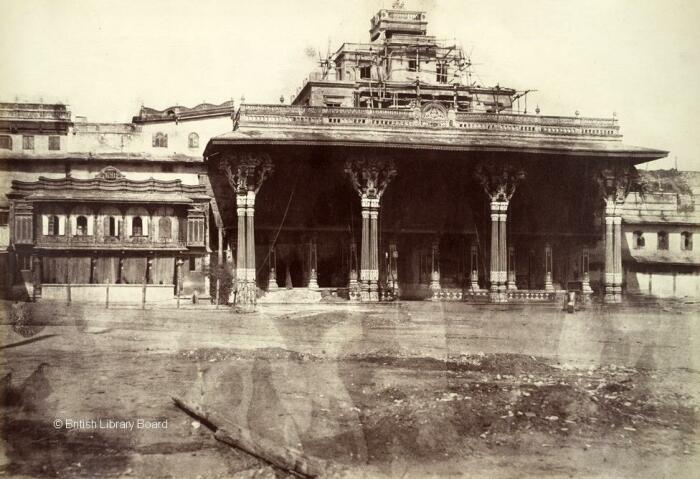 Единственная фотография более ранней версии Майсурского дворца, сделанная в 1850 году за 47 лет до пожара, его уничтожившего. | Фото: mysore.ind.in.