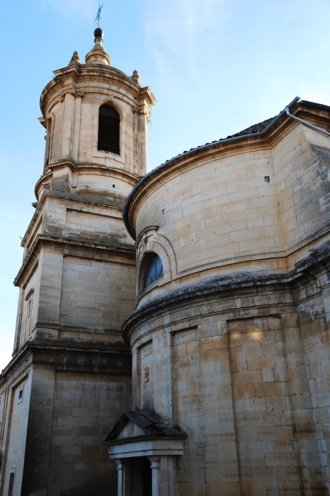 Церковь Святого Петра начала строиться в XII веке, хотя на протяжении своей истории несколько раз трансформировалась (Santo Domingo de Silos, Испания). | Фото: ru.advisor.travel.