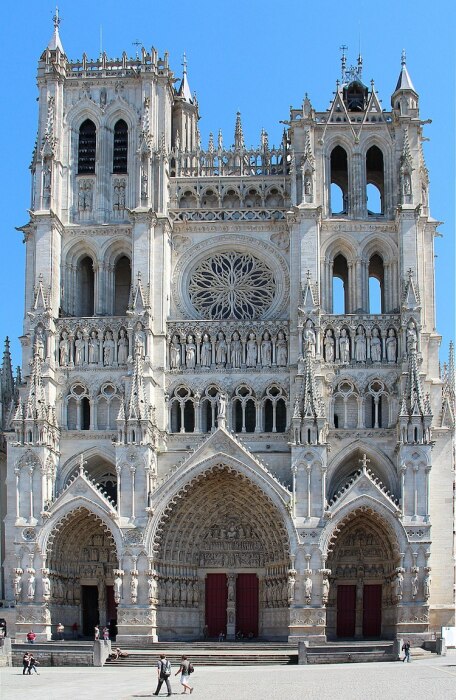 Амьенский собор – прекрасный пример высокой готики (Франция). | Фото: mymodernmet.com.